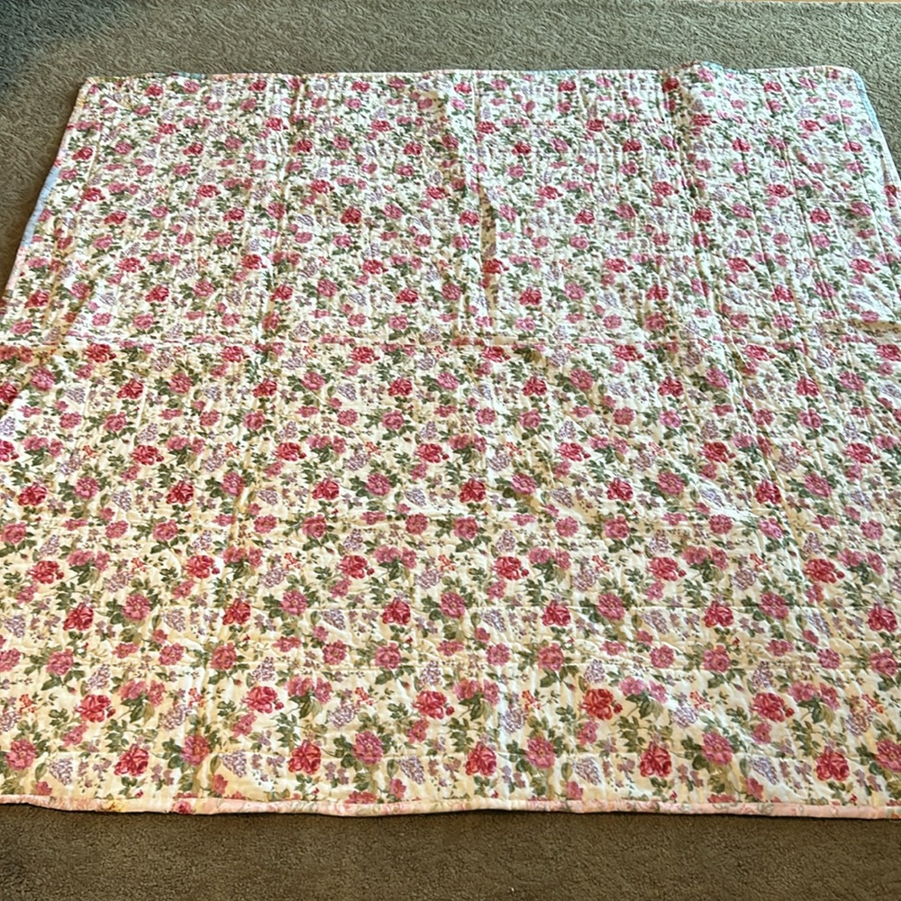 New Handmade Quilt. Mostly pinks and greens. 60”x 60”. - Picture 4 of 4